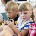 Nederlands kabinet adviseert kinderen onder de 15 jaar om geen sociale media te gebruiken vanwege gezondheidsrisico's