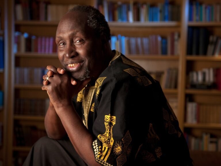 Ngugi wa Thiong’o: Meer dan een schrijver, een strijder voor rechtvaardigheid