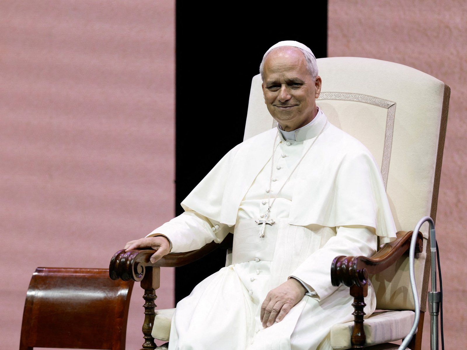 Paus Leo veroordeelt 'schandelijke' minachting voor internationaal recht