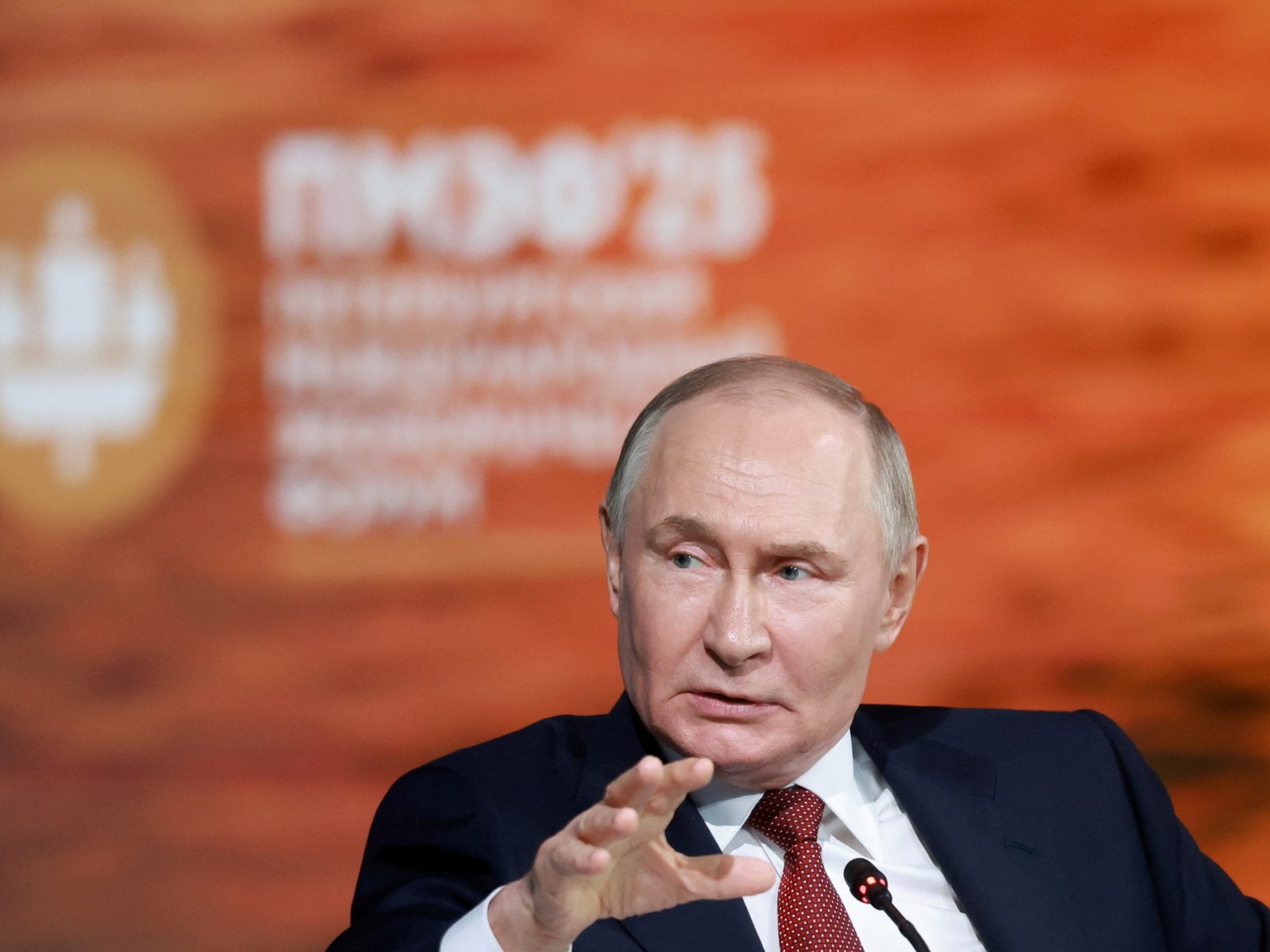 Poetin: Russische recessie mag ‘onder geen enkele omstandigheid’ plaatsvinden