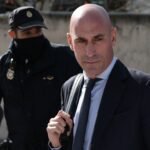 Rubiales gaat in beroep tegen boete voor gedwongen kus aan Hermoso