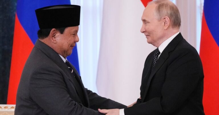 Rusland en Indonesië versterken banden tijdens ontmoeting tussen Poetin en Prabowo in St. Petersburg