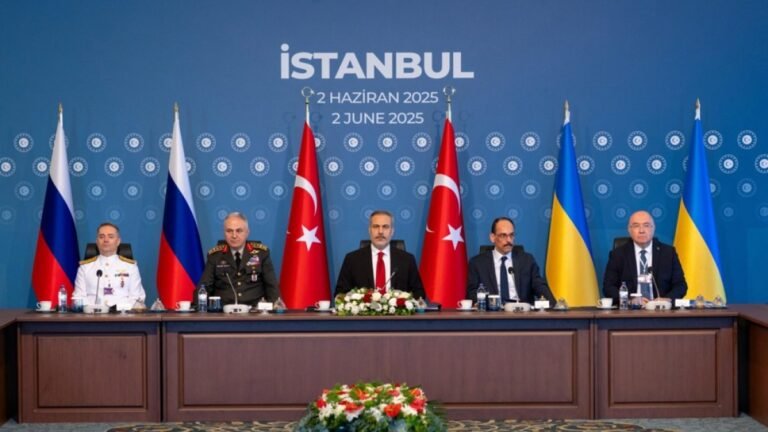 Rusland en Oekraïne bereiken akkoord over gevangenenruil, maar vredesgesprekken stagneren in Istanbul