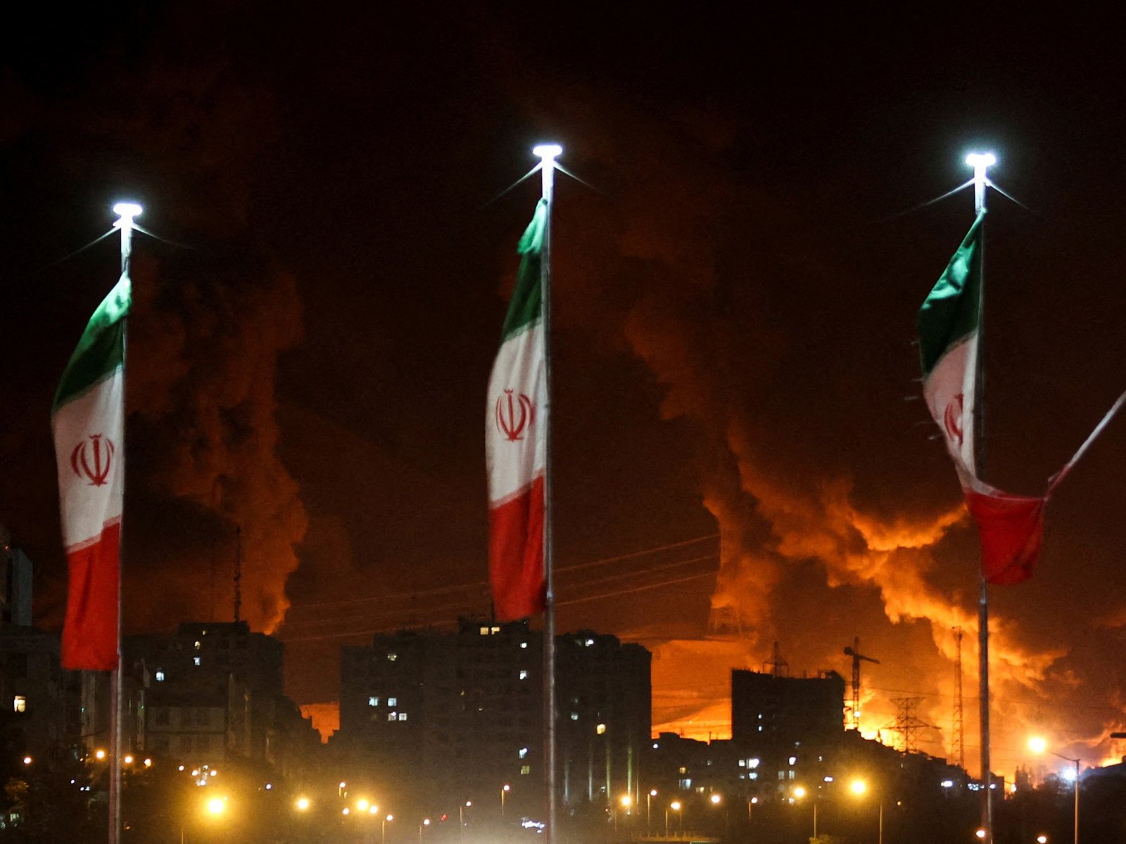 Stijging van de olieprijzen en daling van de Amerikaanse aandelen door crisis tussen Israël en Iran