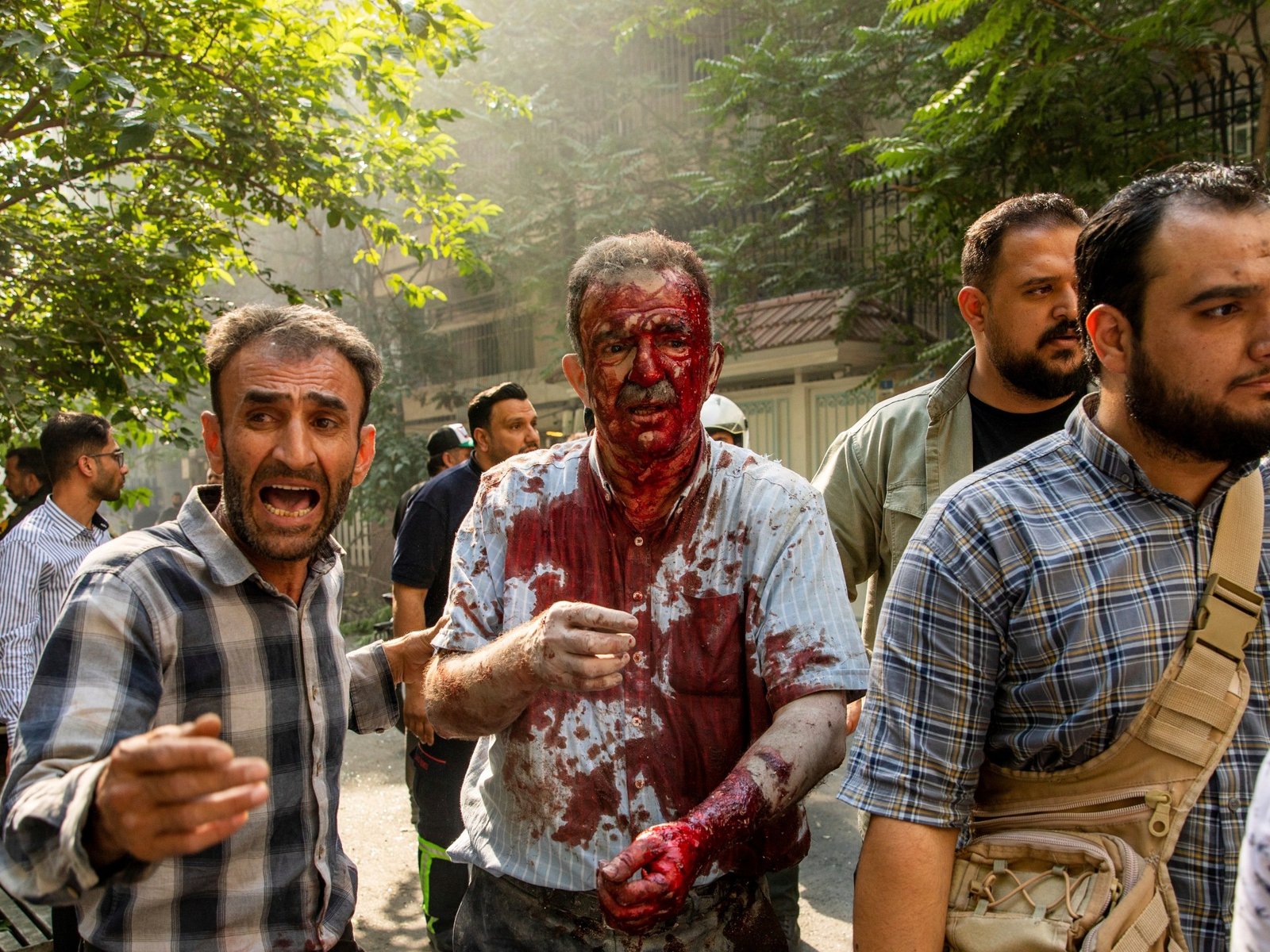 Teheran in Shock: Onze Vlucht met Zware Hart