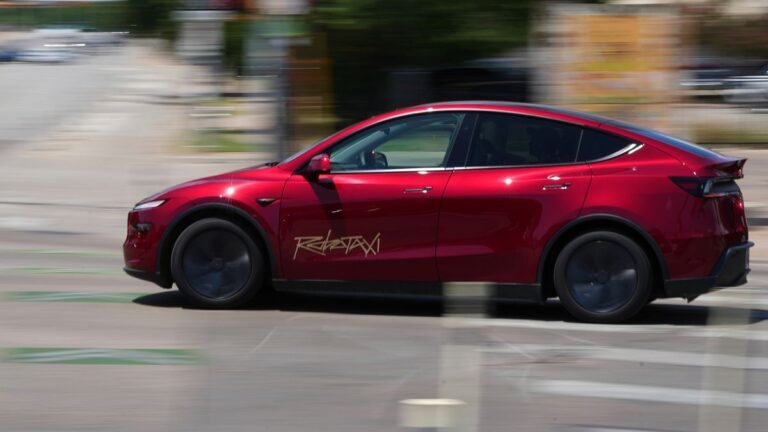 Tesla Lanceert Robotaxi-dienst in Texas: Kan het Meedingen in de Wedstrijd om Autonome Taxi's?