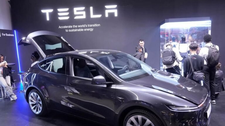 Tesla-rijders in Frankrijk stappen naar de rechter tegen Elon Musk's autobouwer vanwege 'verrechtsing'