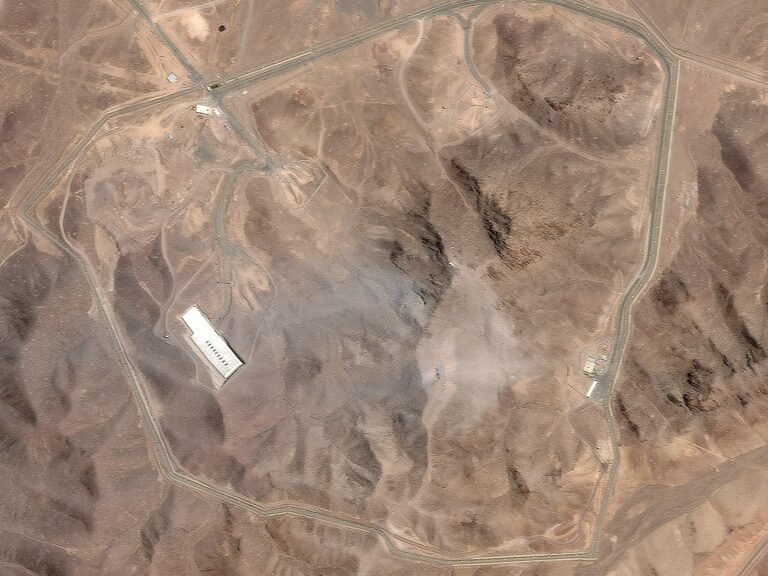VS Bombardeert Iran's Kernfaciliteiten: Wat We Tot Nu Toe Weten