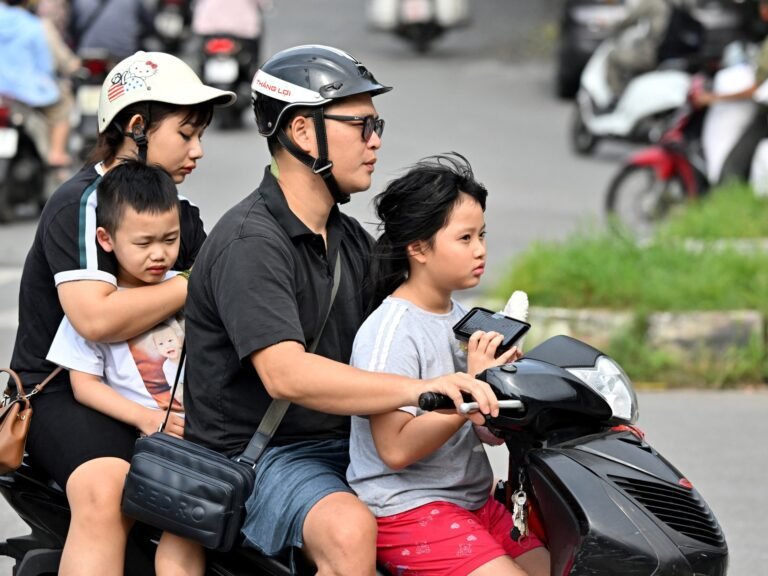 Vietnam Schaft Beleid van Twee Kinderen Af om Daling van Geboortecijfers te Bestrijden