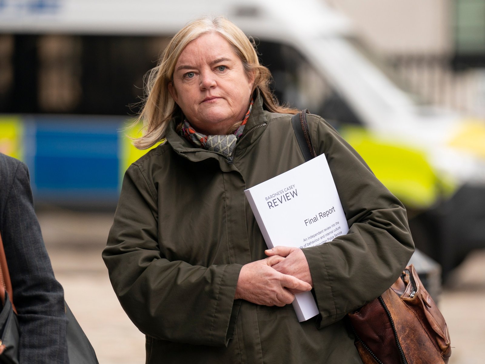 Wat is het Casey-rapport over 'grooming gangs' in het VK en waarom maakte Labour een draai?
