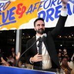 Wie is Zohran Mamdani, de waarschijnlijke volgende burgemeester van New York?