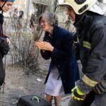 Zoektocht naar overlevenden na Russische drones en raketten in Kyiv