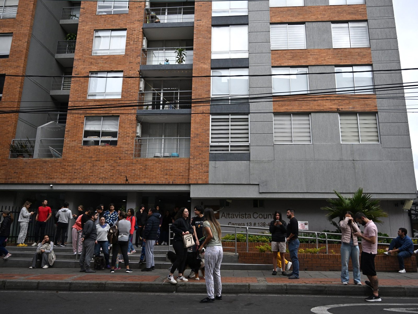 Zware aardbeving van 6,3 raakt de hoofdstad Bogotá in Colombia