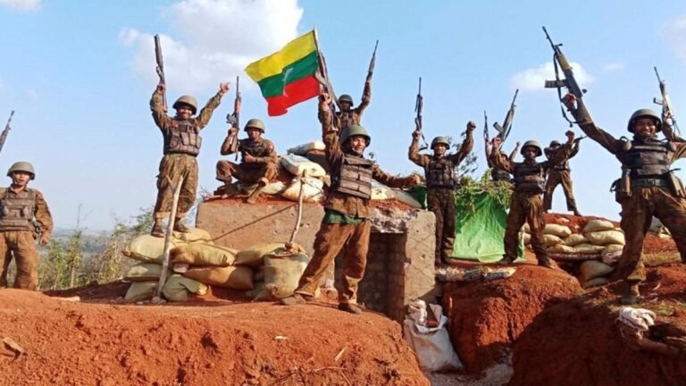 Birmaanse leger eist herovering van strategische stad van rebellen