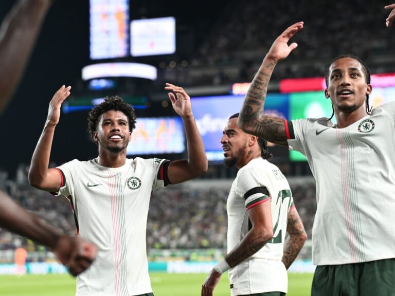 Chelsea Verslaat Palmeiras en Bereidt Zich Voor op Halve Finale Club Wereldbeker Tegen Fluminense