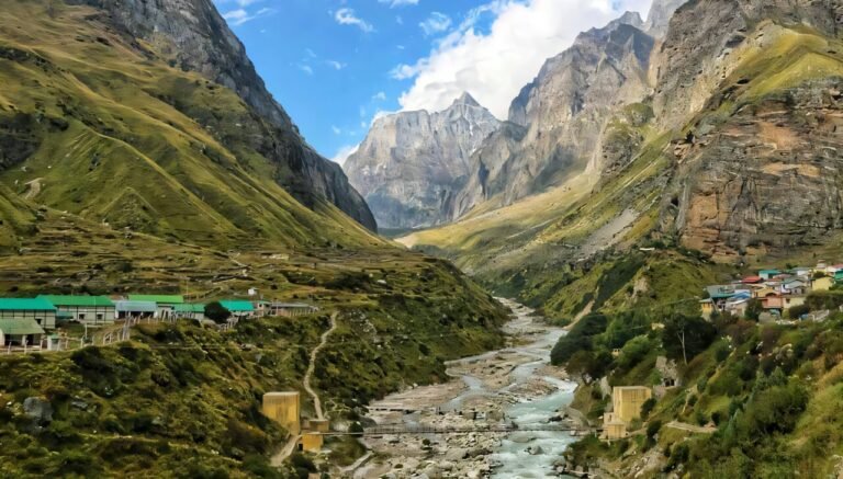Dalingen van piekafvoeren in het Gangesbekken met 17% per decennium, wat gevolgen heeft voor overstromingen en watervoorziening in India