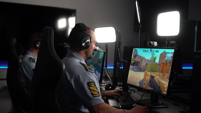 Deense politieagenten bestrijden criminaliteit door online games te spelen met kinderen