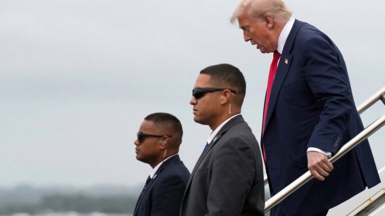 Donald Trump Aangekomen in Schotland voor Handelsgesprekken met Europa