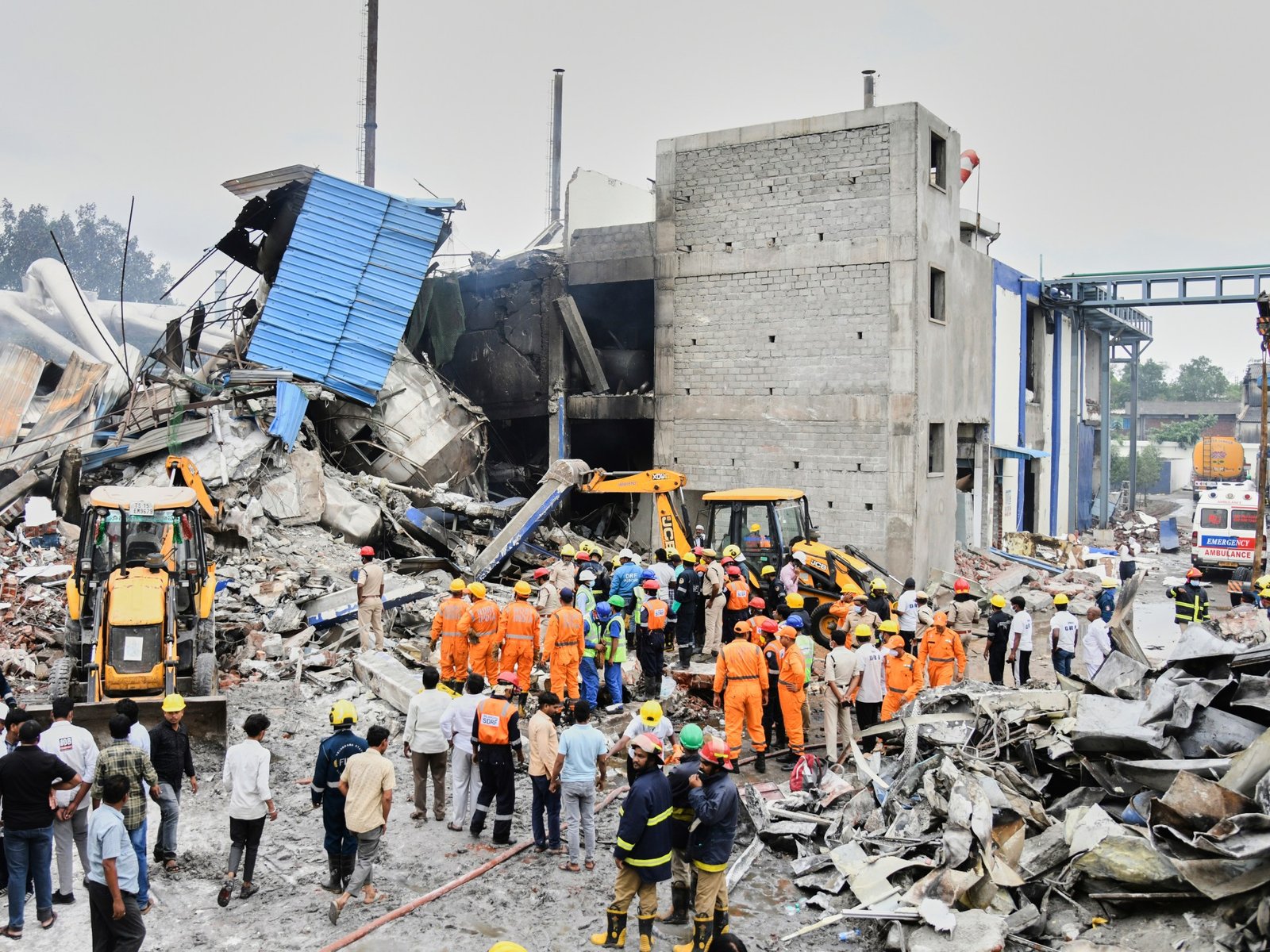 Doodentol stijgt naar 36 na explosie en brand in Indiaanse farmaceutische fabriek