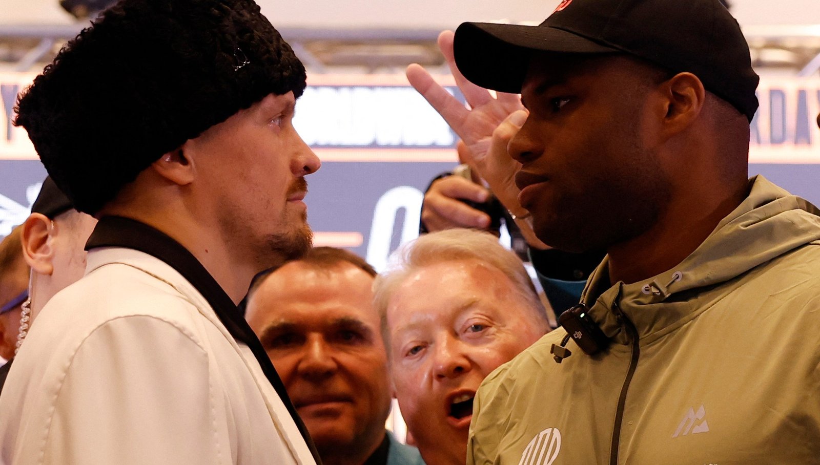 Dubois Bereidt Zich Voor op Herrematch met Kampioen Usyk op Een Hoger Niveau