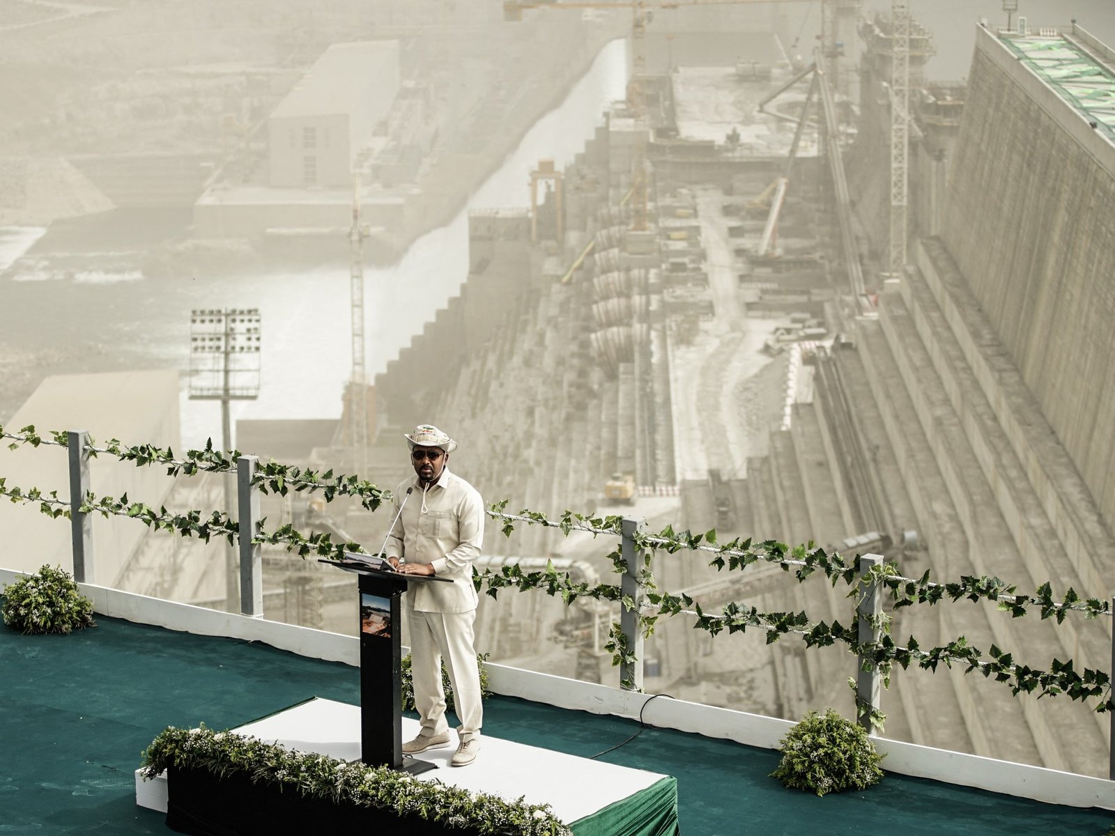 Ethiopië's premier Abiy Ahmed verklaart dat de mega-dam GERD aan de Nijl 'nu voltooid' is