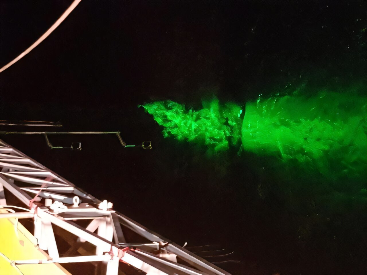 Hoe de wind de golven vormt: Lasermetingen onthullen verborgen interacties boven de oceaan