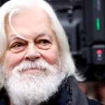 Interpol verwijdert walvisactivist en oprichter van Sea Shepherd van de zoeklijst