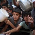 Israëlische aanvallen in Gaza eisen minstens 61 levens terwijl VN waarschuwt voor toenemende ondervoeding