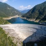 Onderzoek onthult dat wateropslag in dammen kleine verschuivingen in de aardpolen veroorzaakt