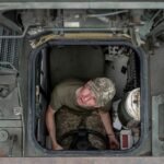 Rusland beweert Luhansk onder controle te hebben terwijl de VS enkele wapens voor Oekraïne stopzetten