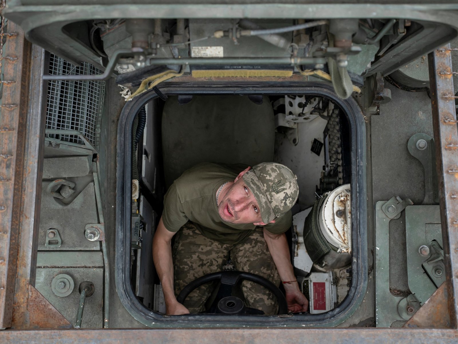 Rusland beweert Luhansk onder controle te hebben terwijl de VS enkele wapens voor Oekraïne stopzetten