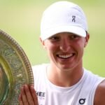 Swiatek veroverd haar eerste Wimbledon-titel met 6-0, 6-0 overwinning op Anisimova