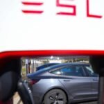 Tesla's resultaten dalen opnieuw: 'Moeilijke kwartalen' in aantocht, aldus Musk