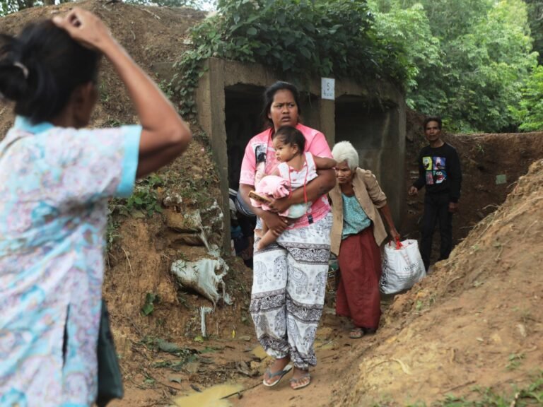 Thailand en Cambodja voeren luchtaanvallen en beschietingen uit in dodelijke grensconflicten