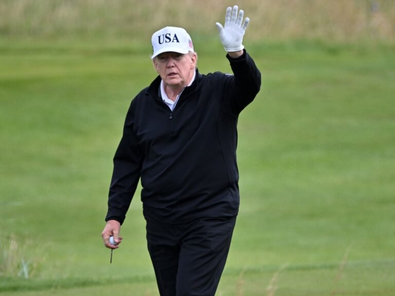 Trump Reacts op Conflicten Tussen Thailand en Cambodja Tijdens Golfbezoek in Schotland
