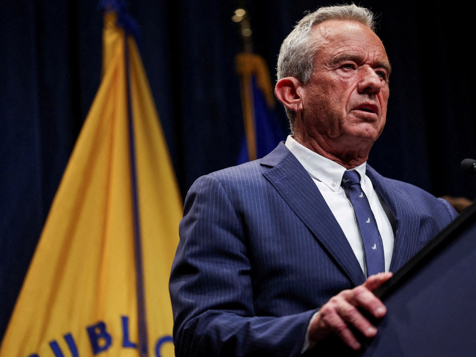 VS breidt beperkingen op openbare voordelen voor ongedocumenteerde immigranten uit