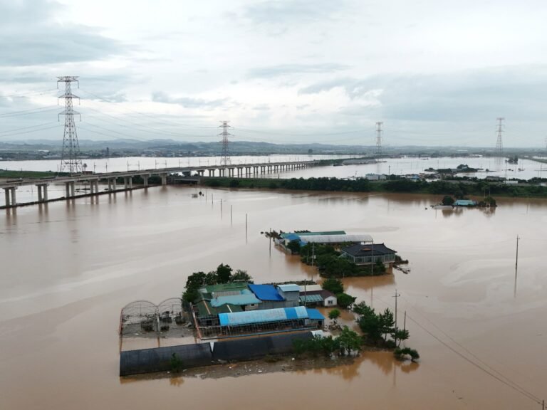 Vier doden door hevige regen in Zuid-Korea, duizenden ontheemd