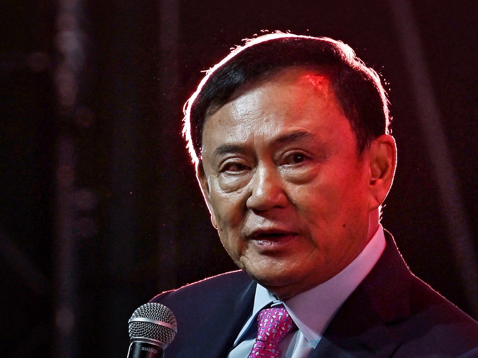 Voormalige Thaise premier Thaksin kan 15 jaar gevangenisstraf krijgen in zaak van majesteitsschennis
