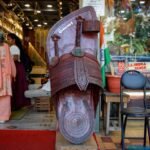 Waarom zit Prada verwikkeld in een schandaal rondom sandalen in India?