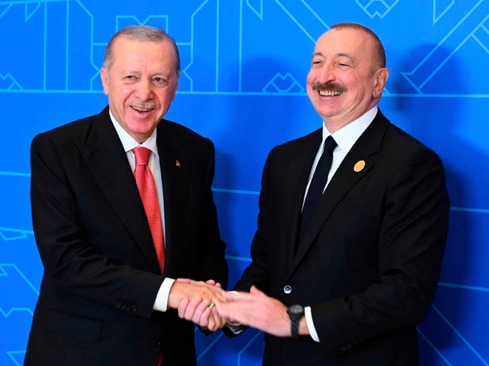 Zuid-Caucasus Ontglipt de Greep van Rusland