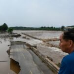 Zware regenval eist 30 levens in Beijing terwijl de stortbuien aanhouden