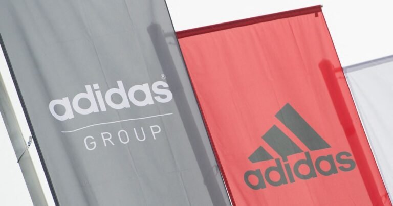 Adidas beschuldigd van culturele toe-eigening door Mexico vanwege nieuw schoenontwerp
