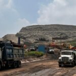 Afvalbergen in New Delhi vormen hittebom voor afvalverzamelaars in India