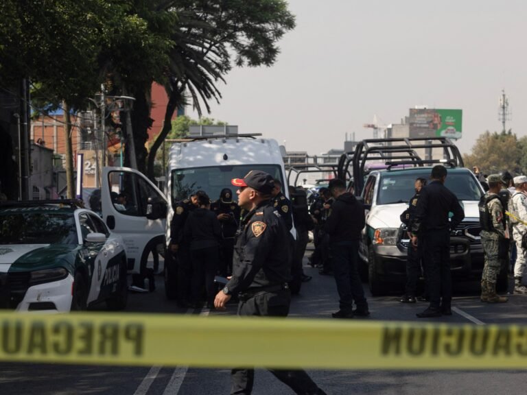 Autoriteiten arresteren 13 verdachten in zaak moord op ambtenaren van Mexico-Stad