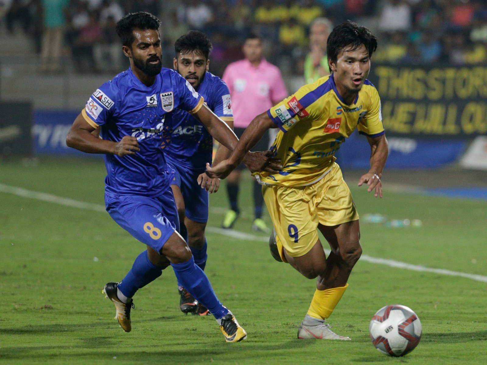 Bengaluru Staakt Salarissen Te Midden Van Diepgaande Crisis In India's Super League