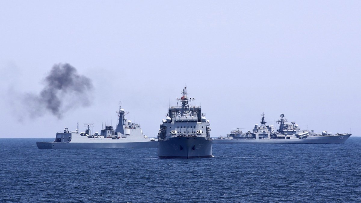 China en Rusland starten gezamenlijke militaire oefeningen in de Japanse Zee
