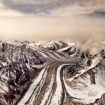 De Oorzaken van Herhaalde Overstromingen in Pakistan: Smeltende Gletsjers en Uitgeputte Bossen