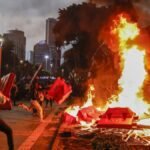 Drie doden bij brand in Indonesisch overheidsgebouw door protestanten