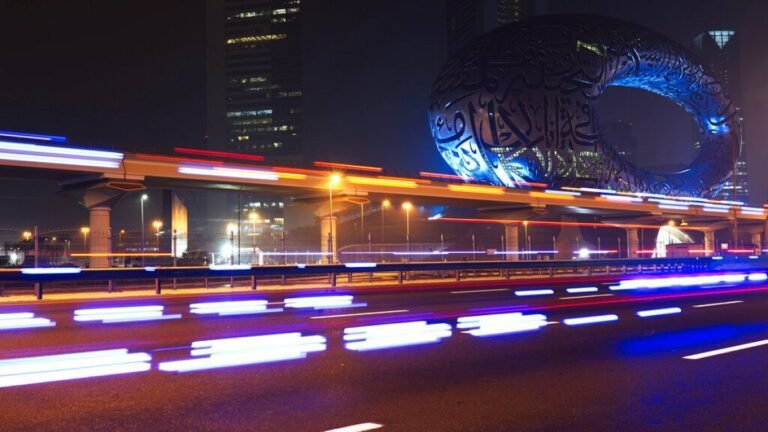 Dubai introduceert werelds eerste iconenclassificatie voor mens-machine samenwerking en AI-transparantie