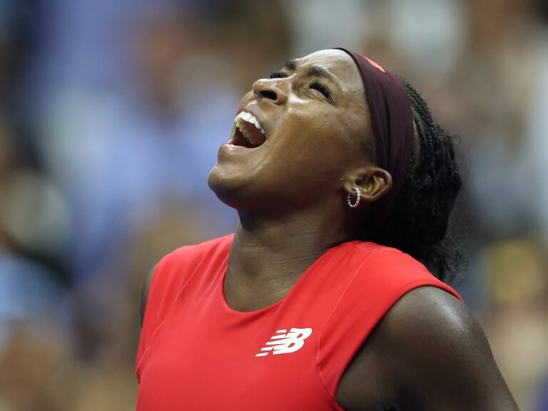 Eenvoudige overwinningen voor Sinner en Swiatek, maar thuisfavoriet Gauff heeft het moeilijk op de US Open